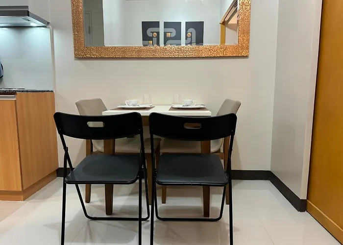 Modish 1br One Uptown Bgc Near Uptown Mall