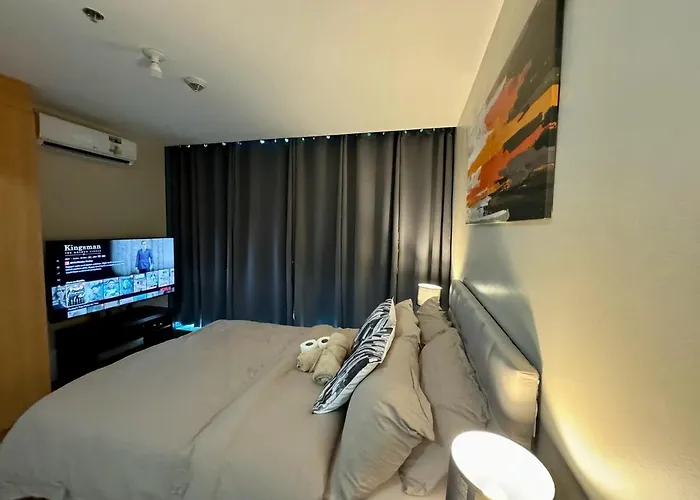 公寓 Modish 1br One Uptown Bgc Near Uptown Mall