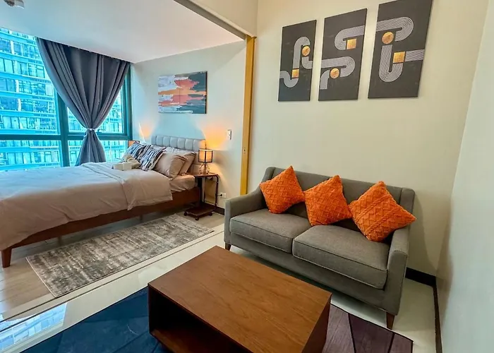 Modish 1br One Uptown Bgc Near Uptown Mall